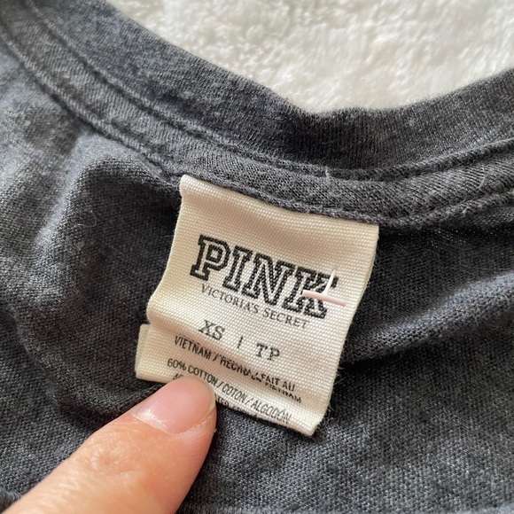 PINK Women's Sleeveless Graphic Tank Top grey - Picture 2 of 3